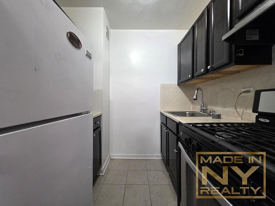 1st image of 1625 Rockaway Pkwy APT 6r