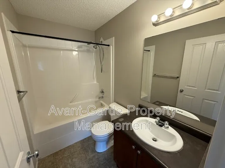 57 Vaughn Ave — Photo 15