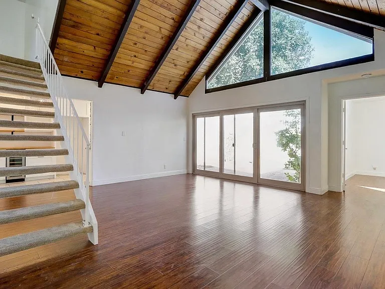 269 Aurora Ave — Photo 4