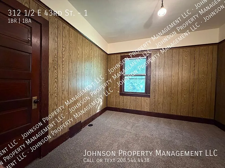 312 1/2 E 43rd St #1 — Photo 8