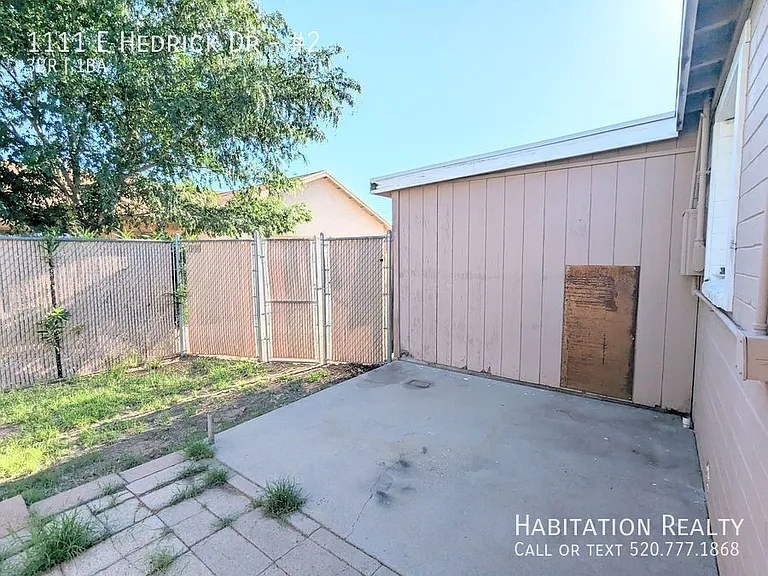 1111 E Hedrick Dr #2 — Photo 16