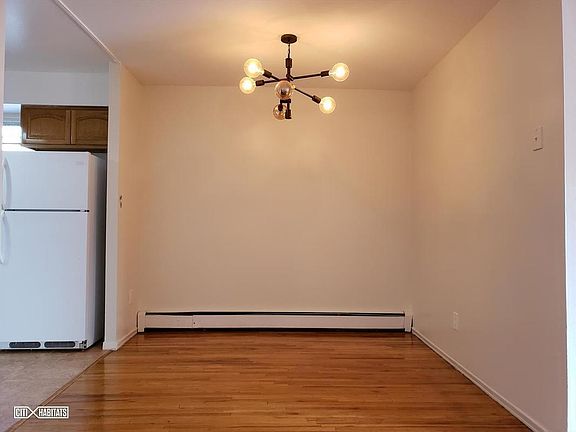 4th image of 2116 30th Ave APT 3