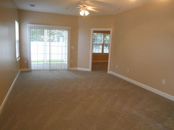 4th image of 119 Fountain Pointe Ln Unit 101