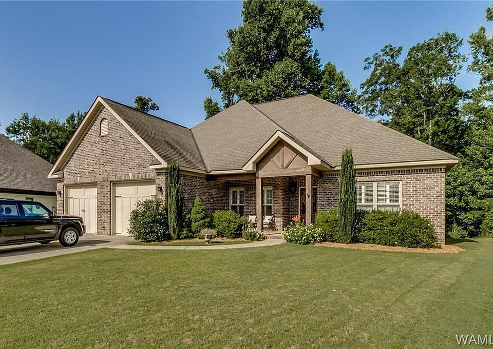 1st image of 11923 Belle Meade Cir