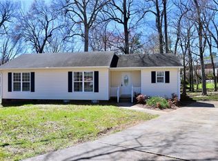 613 Malone Ct, Burlington, NC 27215