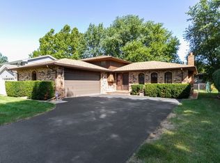 4232 Pinewood Ln, Matteson, IL 60443