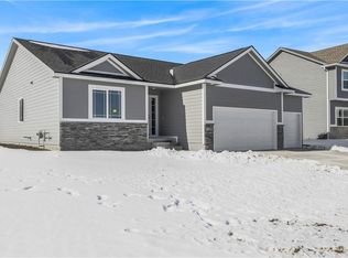 1102 89th St, West Des Moines, IA 50266