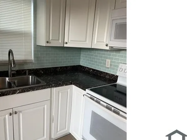 9410 N 50th St APT D, Tampa, FL 33617