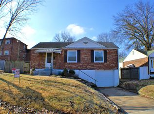 3612 Park Lawn Dr, Saint Louis, MO 63125