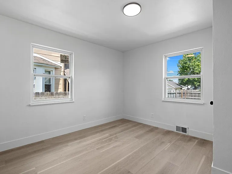 1210 Arbor Ave — Photo 22