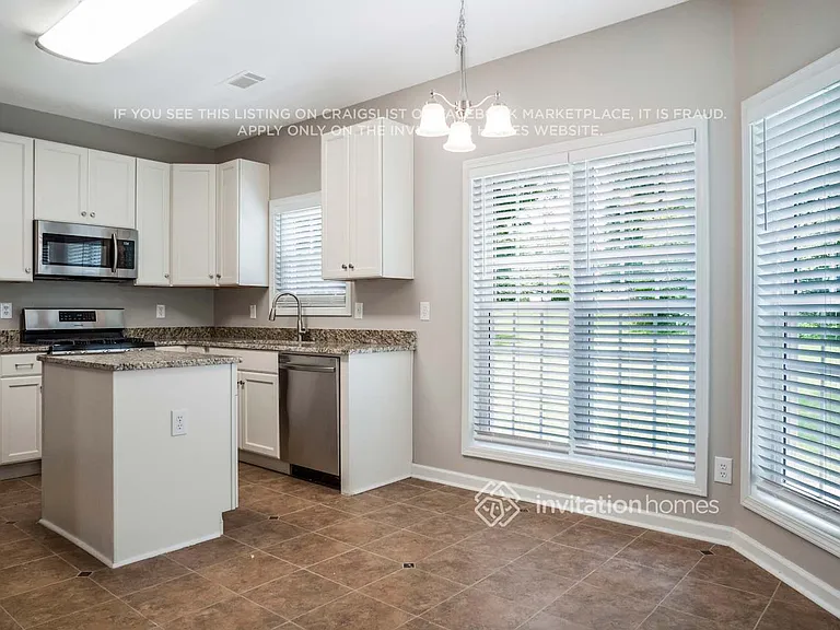 1119 E Shoreview Rd — Photo 7