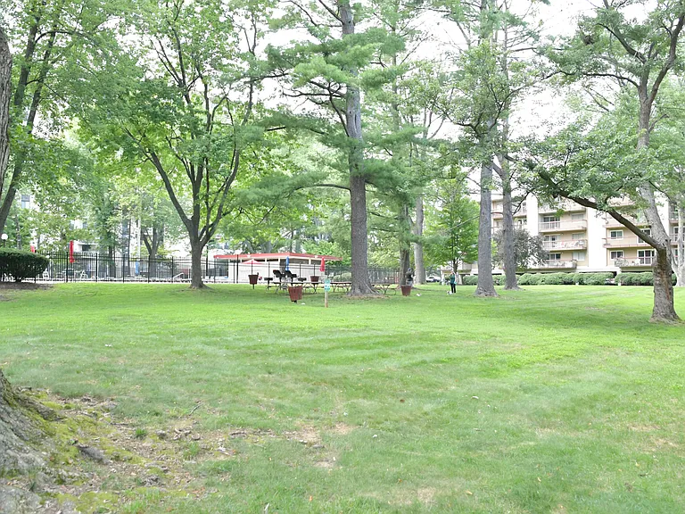 10300 Westlake Dr #301 — Photo 33