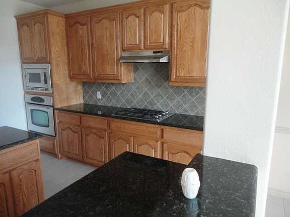 5th image of 1365 Patch Grove Dr