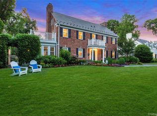 45 Mason Dr, Manhasset, NY 11030