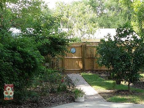 3rd image of 595 Seneca Oaks Cir