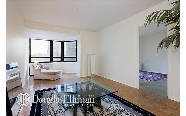 Rented by Douglas Elliman | media 31