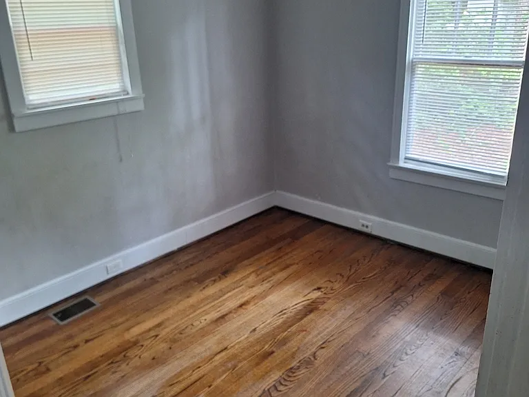 1450 Kingston Rd — Photo 36