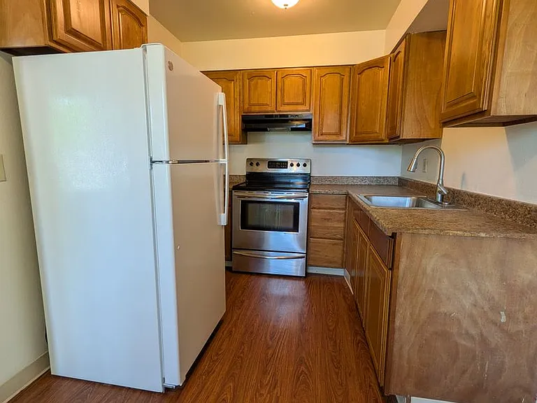 Cully Park Apartments — Photo 29