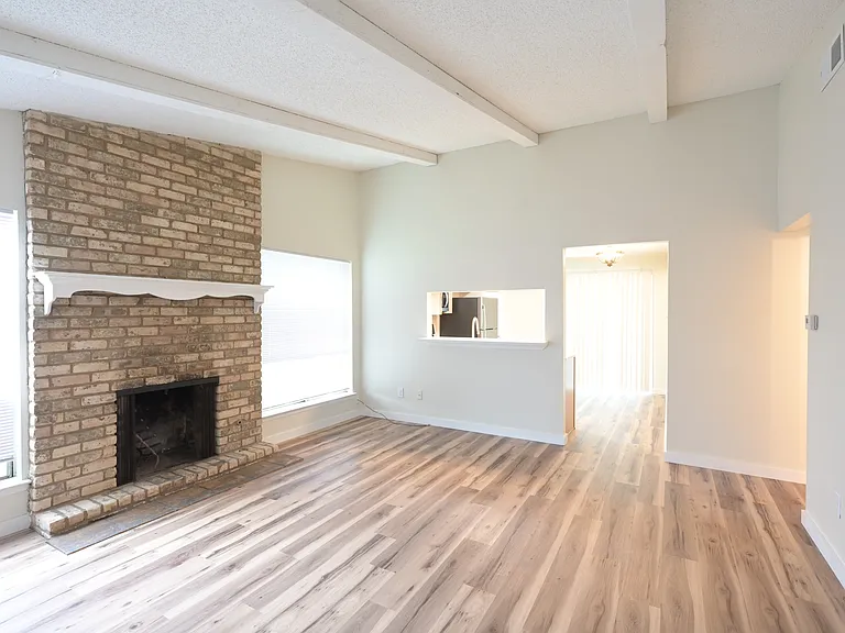 210 W William Cannon Dr #A — Photo 6