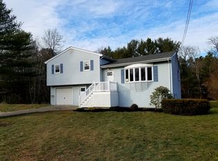 3 Charbonneau Ave, Lakeville, MA 02347
