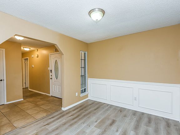 5th image of 2854 Southpark Ln