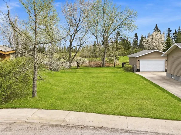 223 Piper Dr, Red Deer, AB T4P 1L5