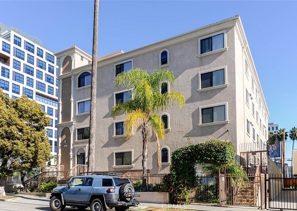 1st image of 1466 Tamarind Ave #103