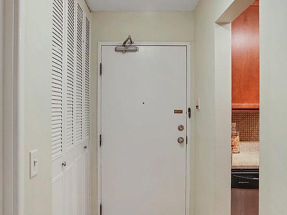 3rd image of 2212 Aldrich Ave S APT 103