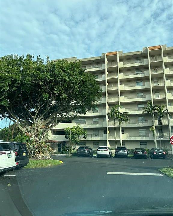1st image of 3910 INVERRARY BOULEVARD #B301