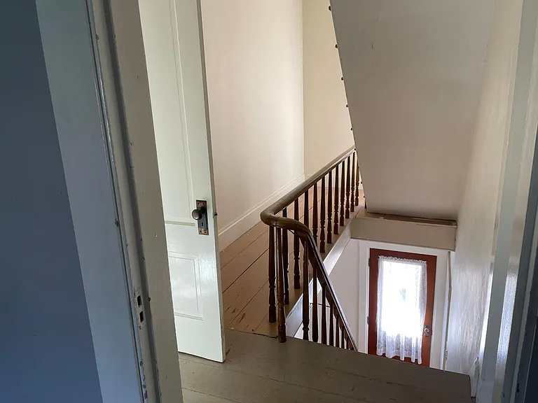 18 Main St #B — Photo 7