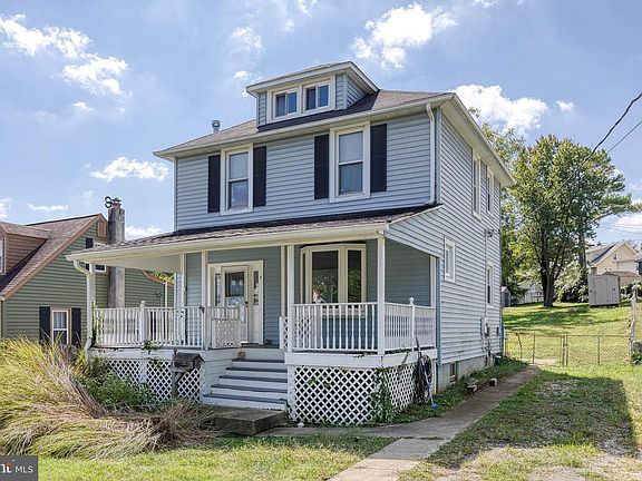 2nd image of 4 Holmes Ave