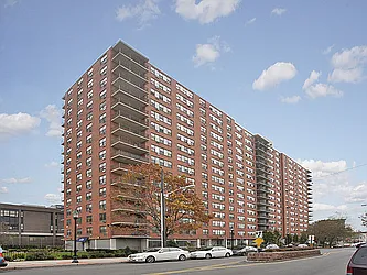 500 Central Avenue in Union City