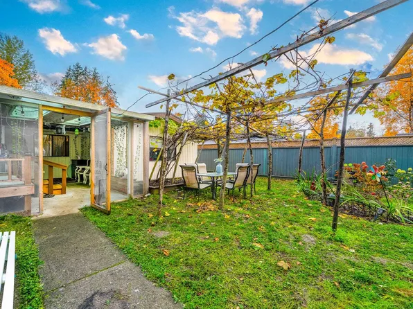 4920 Claude Ave, Burnaby, BC V5E 2M2