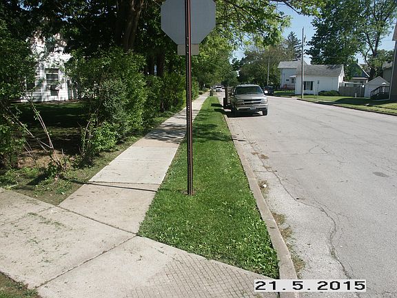Pine St Boulevard
