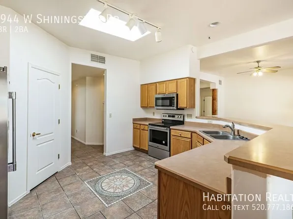 2944 W Shiningstar Dr, Tucson, AZ 85745