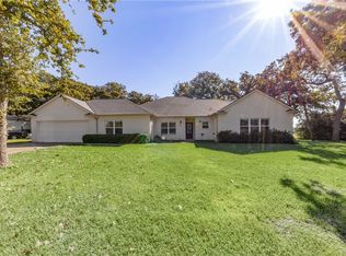 15 Hickory Ridge Pl, Hilltop Lakes, TX 77871