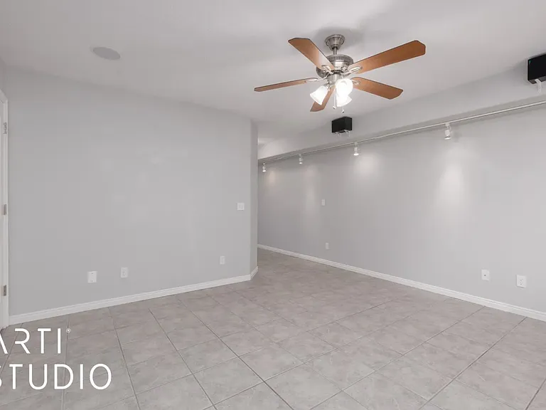 717 W Hafen Ln #6A — Photo 3
