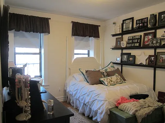 Rented by Stonecrest Realty | media 4