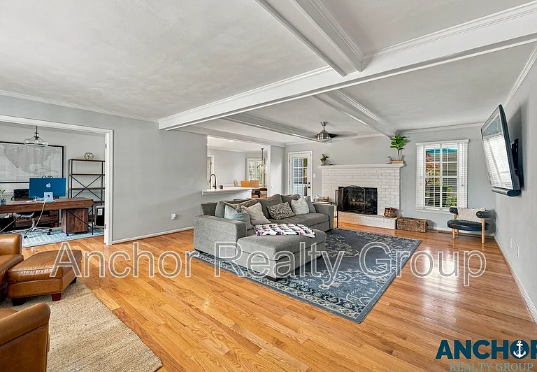 2505 Ravencroft Ct — Photo 3