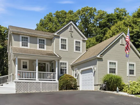 104 Lincoln Boulevard, Hauppauge, NY 11788