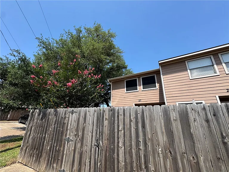 2807 Wildflower Dr #27 — Photo 9