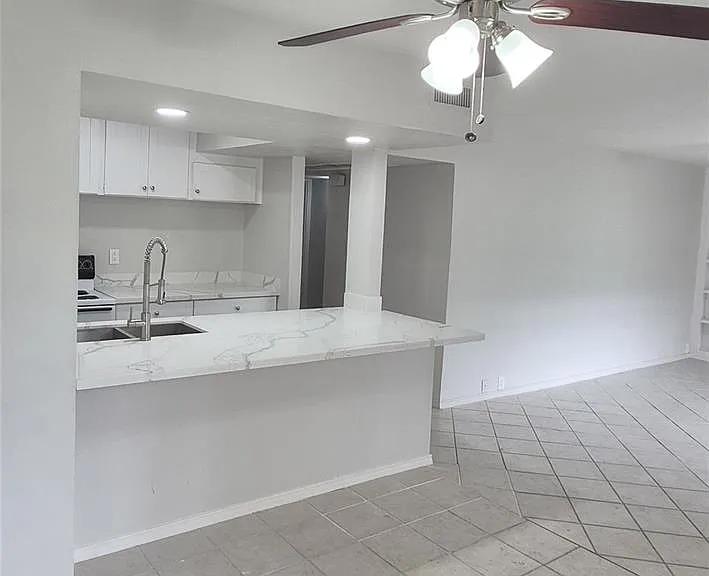 5343 Richmond Ave #11 — Photo 3