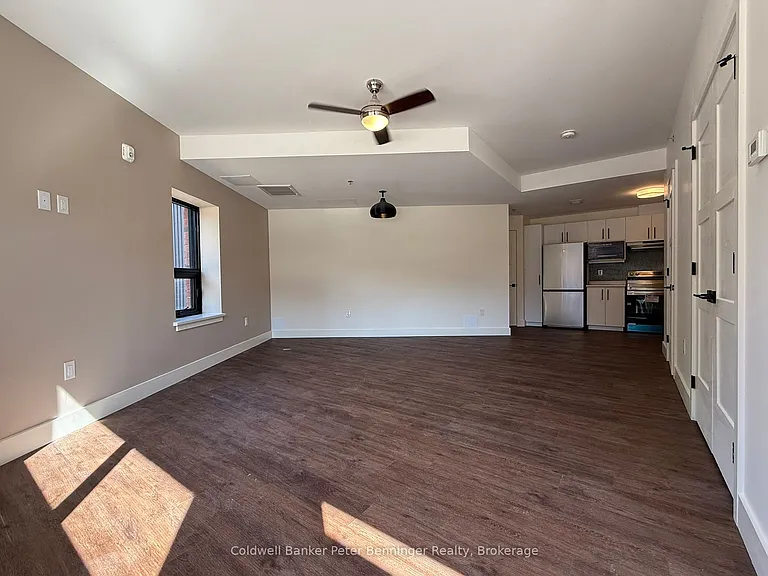 604 Queen St S #109 — Photo 2