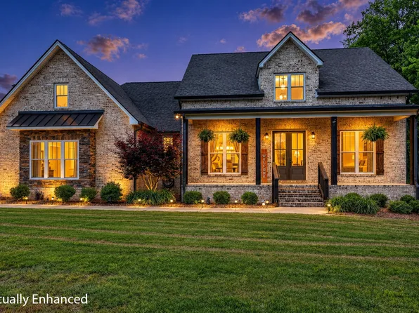 923 Dobbins Pike, Gallatin, TN 37066
