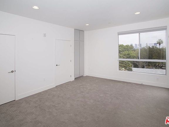 4th image of 2028 S Bentley Ave APT 302