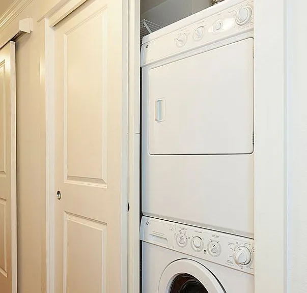 Howard Park Apartments — Photo 14