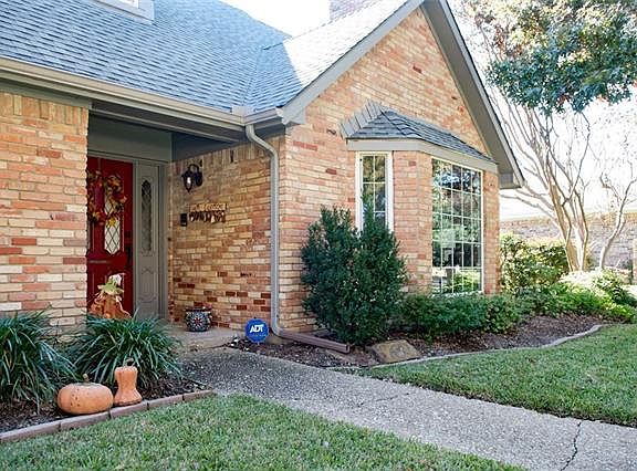 3rd image of 3704 San Juan Cir