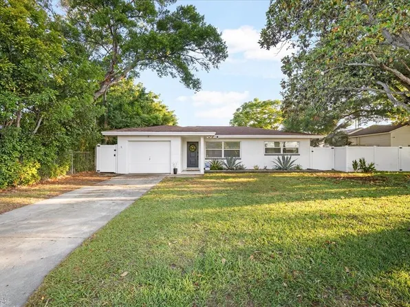 1672 Grove St, Clearwater, FL 33755