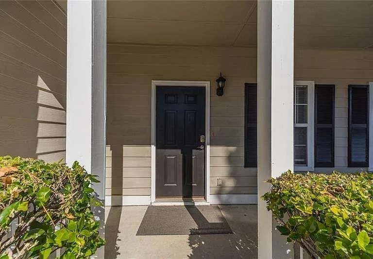 2716 Lake Park Rdg E — Photo 4