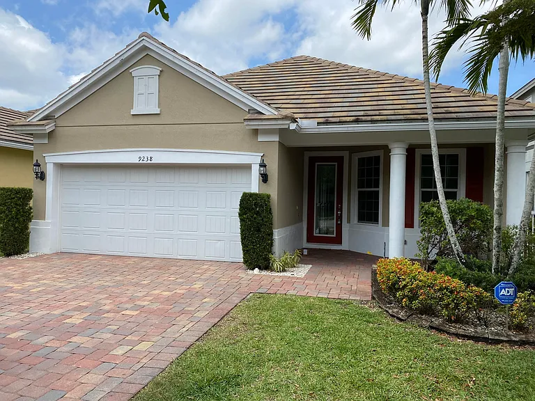 9238 Wrangler Dr #L — Photo 1